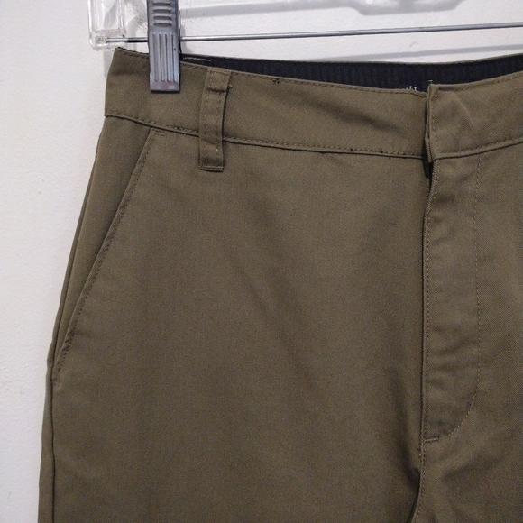 Volcom - So Chickie Highrise Crop Olive Pants - Picture 4 of 16